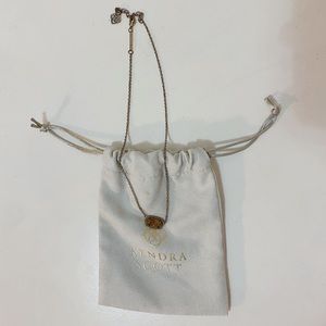 Kendra Scott pendant necklace